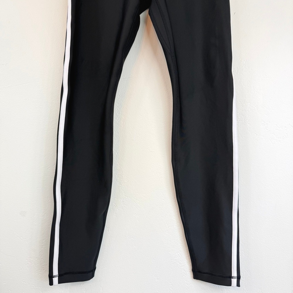 NWT Aritzia Glotone Showup Hi-Rise Leggings Black White Sculpting Athleisure 4 - Picture 4 of 12